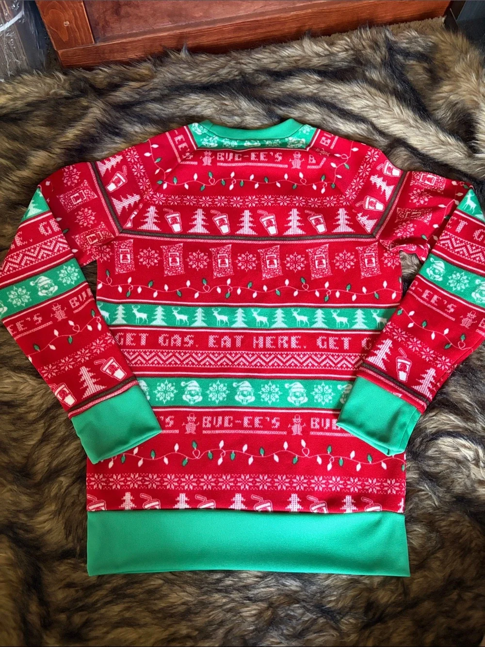 Unique and Rare Unisex Christmas Bucee's  Texas Christmas Sweater Size Small